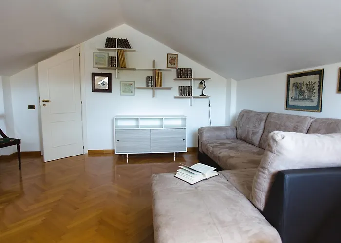 לינה וארוחת בוקר Prestige רנדה