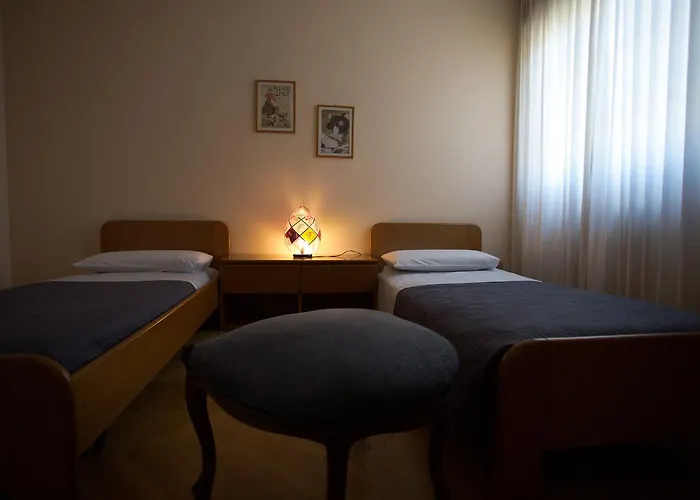 לינה וארוחת בוקר Prestige 3*