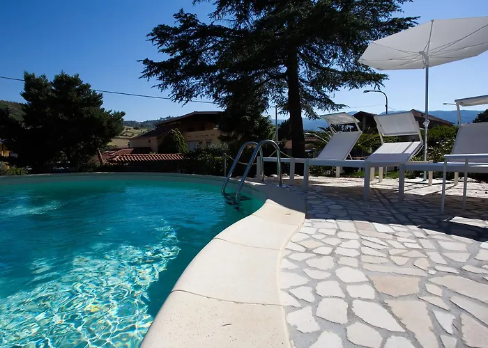 Prestige לינה וארוחת בוקר רנדה